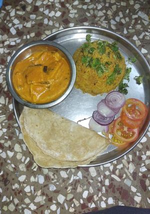 શાહી પનીર (Shahi Paneer Recipe in Gujarati) રેસીપી મુખ્ય ફોટો