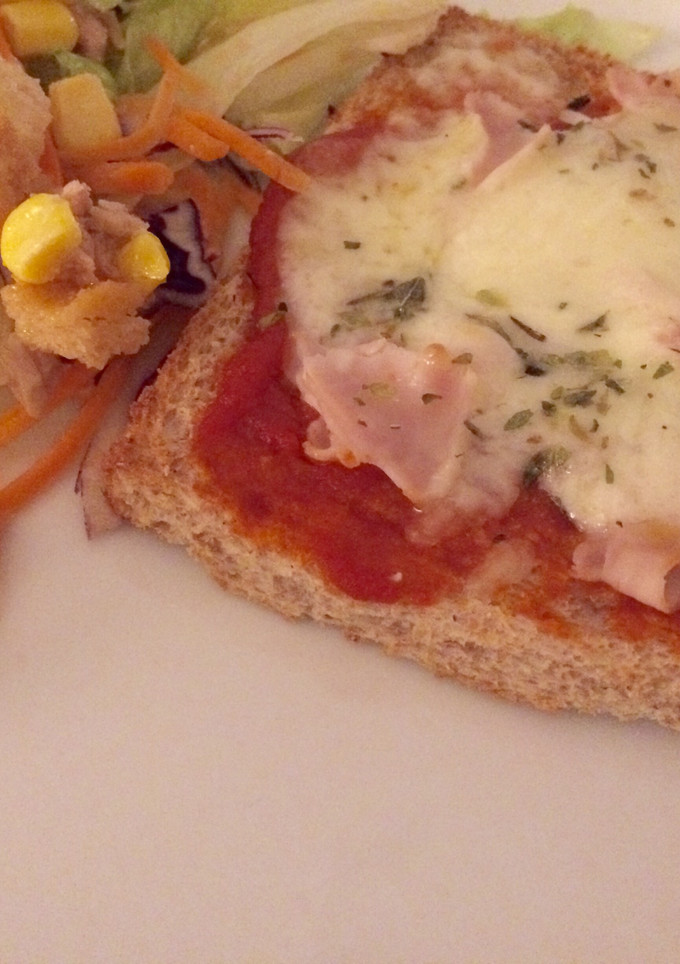 Una foto de Pan-pizza con pan de molde 