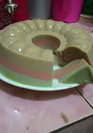 Foto resep Puding Roti Warna Warni