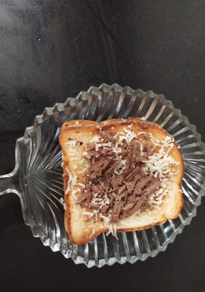 ચોકલેટ સેન્ડવીચ (chocolate sandwich recipe in Gujarati) રેસીપી મુખ્ય ફોટો