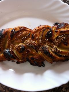 Una foto de Trenza rellena de membrillo