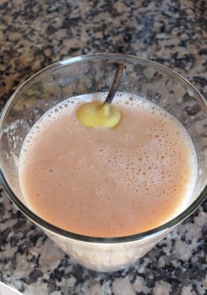 Una foto de Batido  de pera y zanahoria