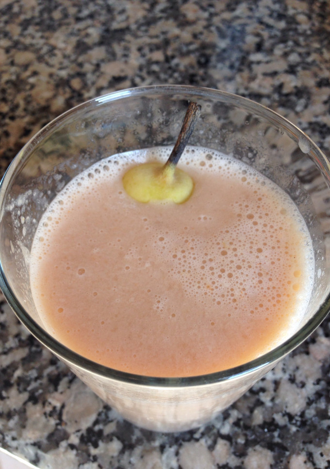 Una foto de Batido  de pera y zanahoria