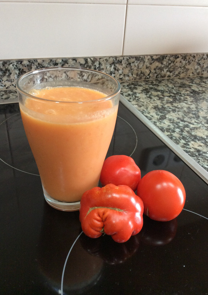 Una foto de Gazpacho suave