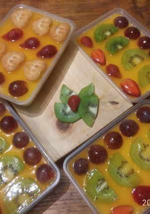 Foto resep Puding buah topping suka"