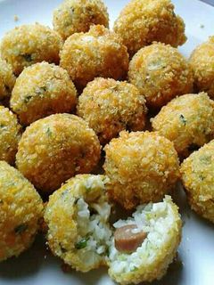 Foto resep Bola bola Nasi isi Sosis dan Keju