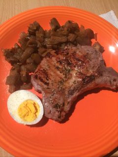 Una foto de Costillas de cerdo con salsa agridulce de berenjenas