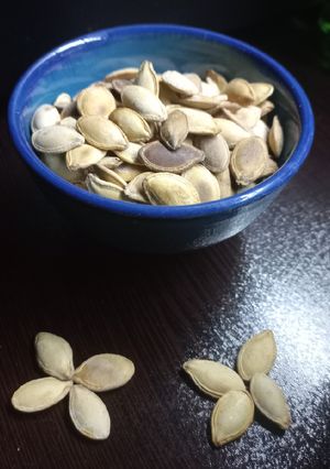 عکسی از دستور تخمه کدو بوداده 🎃