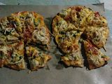 PIZZA ENAK BANGET 
