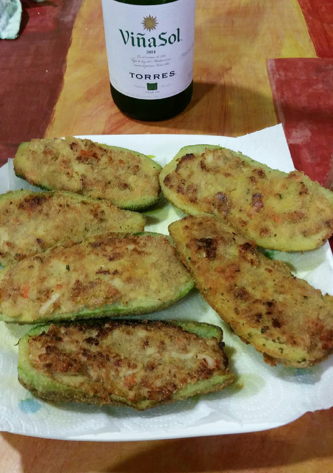 Una foto de Calabacín relleno de atún