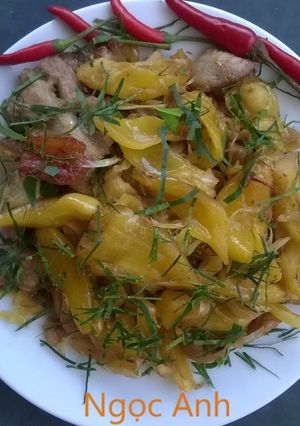 Hình của món Nhút mít xào thịt ba chỉ.