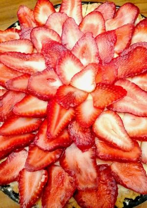 Una foto de Tartaleta de frutillas 🍓 y crema pastelera 🤗