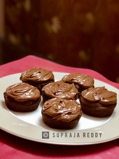 நுடெல்லா(Nutella)வேர்க்கடலை வெண்ணெய் கேக் செய்முறை முக்கிய புகைப்படம்