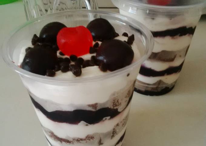 Black Forest in cup