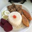 Yulitos y cerdo al vino blanco