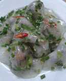 Bánh bột lọc nhân tôm thịt