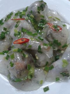 Hình của món Bánh bột lọc nhân tôm thịt.