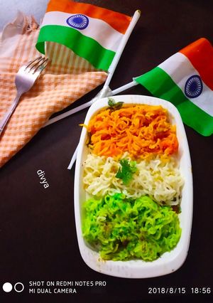 A picture of Tricolor noodles.