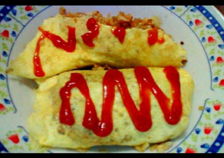 Omurice (Omelet Nasi)