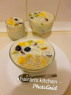 Fruity tapioca dessert ainihin hoton girkin