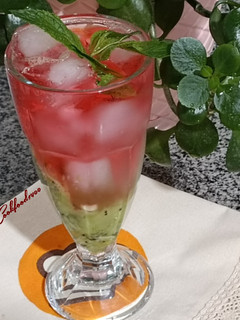عکسی از دستور موکتل کیوی و چای ترش