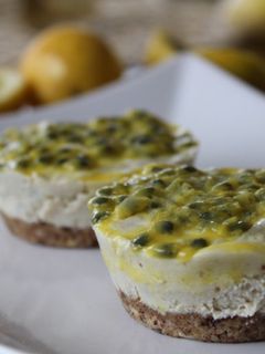 Una foto de Cheesecake Raw de maracuyá