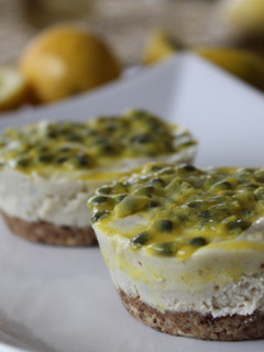 Una foto de Cheesecake Raw de maracuyá