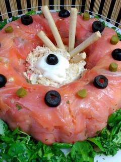 Una foto de Corona de salmón ahumado
