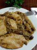 Filetes de pollo con setas y vino dulce ( Malaga virgen )