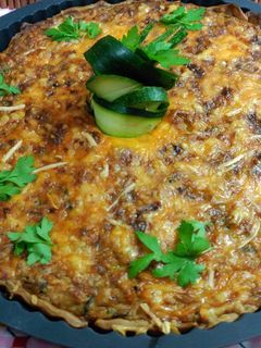 Una foto de Quiche de calabacín cebolleta y puerro