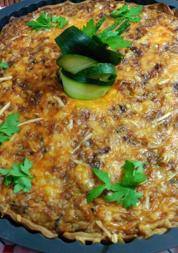 Una foto de Quiche de calabacín cebolleta y puerro
