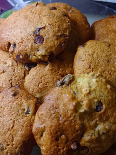 Una foto de Cookies sin gluten de harina de arroz y chips de chocolate 🍫