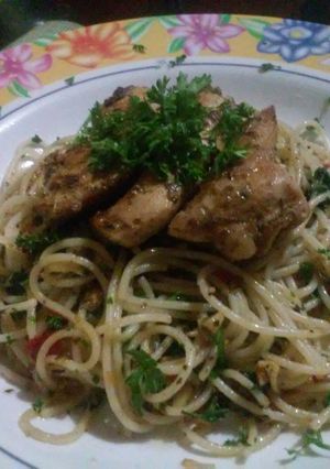 Foto resep Pasta Spaghetti Aglio Olio with Chicken Herbs