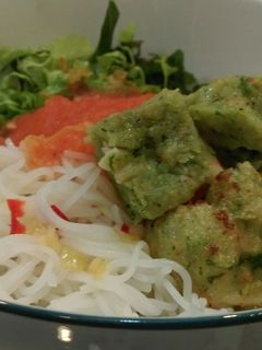 Hình của món Bún chả tôm.