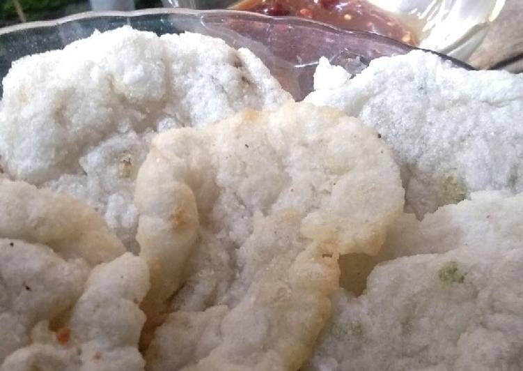 Cireng bumbu rujak