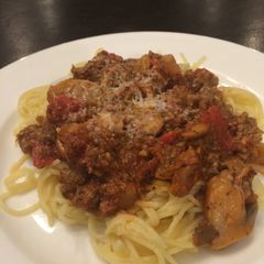 A picture of Simple Spaghetti Sauce with Pasta .
