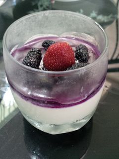 Foto resep Panna cotta blueberry toping mulberry & strawberry