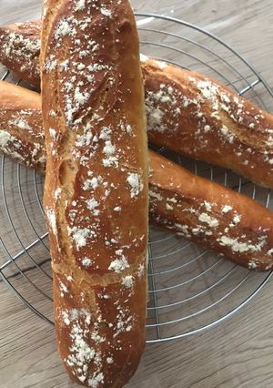 Une photo de Baguette moelleuse et croustillante
