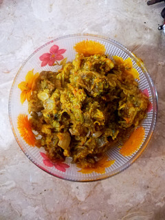 A picture of Bitter gourd with meat.