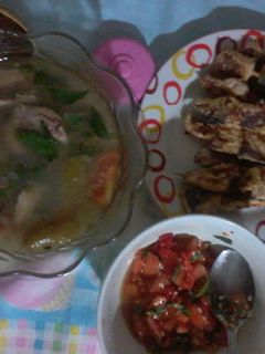 Foto resep Sop kepala Ikan dan sate Ikan dengan sambal dabu-dabu