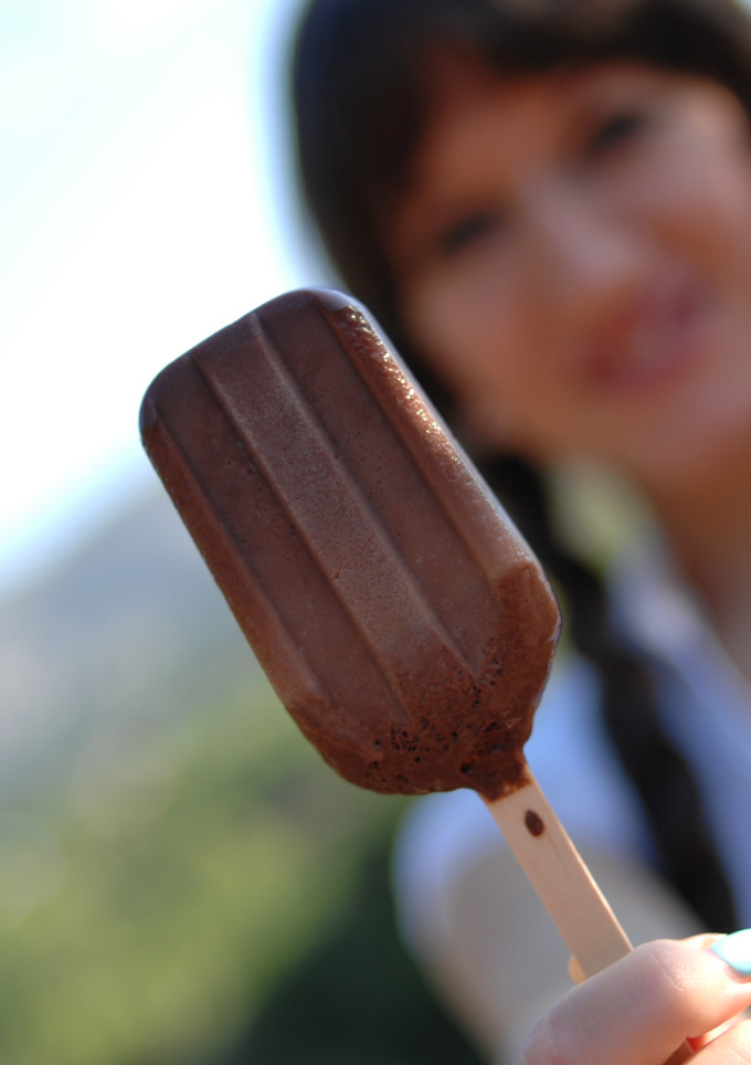 Una foto de Paletas de chocolate {FitKen}