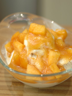 Una foto de Helado casero de yogur y melocotón {FitKen}