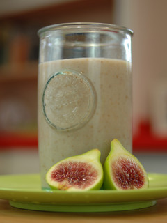 Una foto de Batido de higos para el estreñimiento {FitKen}
