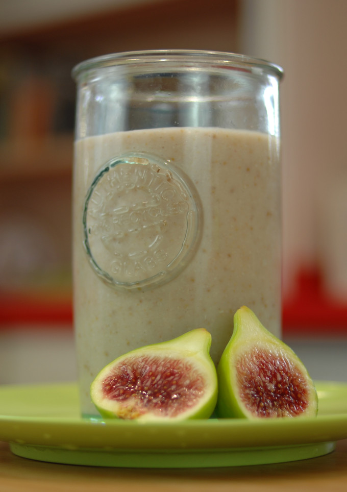 Una foto de Batido de higos para el estreñimiento {FitKen} 