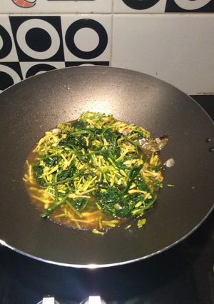 Foto resep Tumis kangkung bunga pepaya