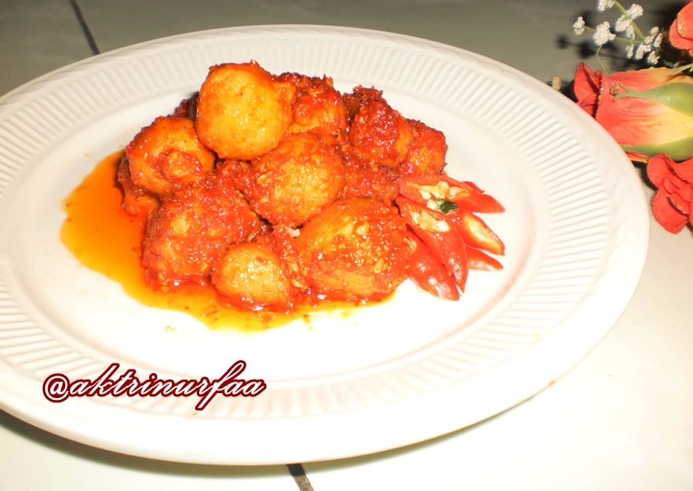 BOLA-BOLA AYAM BALADO