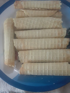 Una foto de Galletas de rollos de huevo
