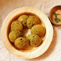 A picture of Spinach and oats appe.