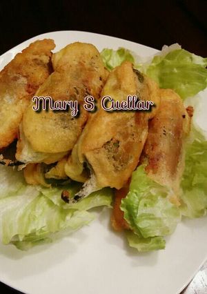 Una foto de Jalapeños rellenos de queso👌👌