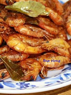 Hình của món TÔM ĐẤT RANG LÁ CHANH.